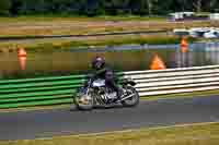 Vintage-motorcycle-club;eventdigitalimages;mallory-park;mallory-park-trackday-photographs;no-limits-trackdays;peter-wileman-photography;trackday-digital-images;trackday-photos;vmcc-festival-1000-bikes-photographs